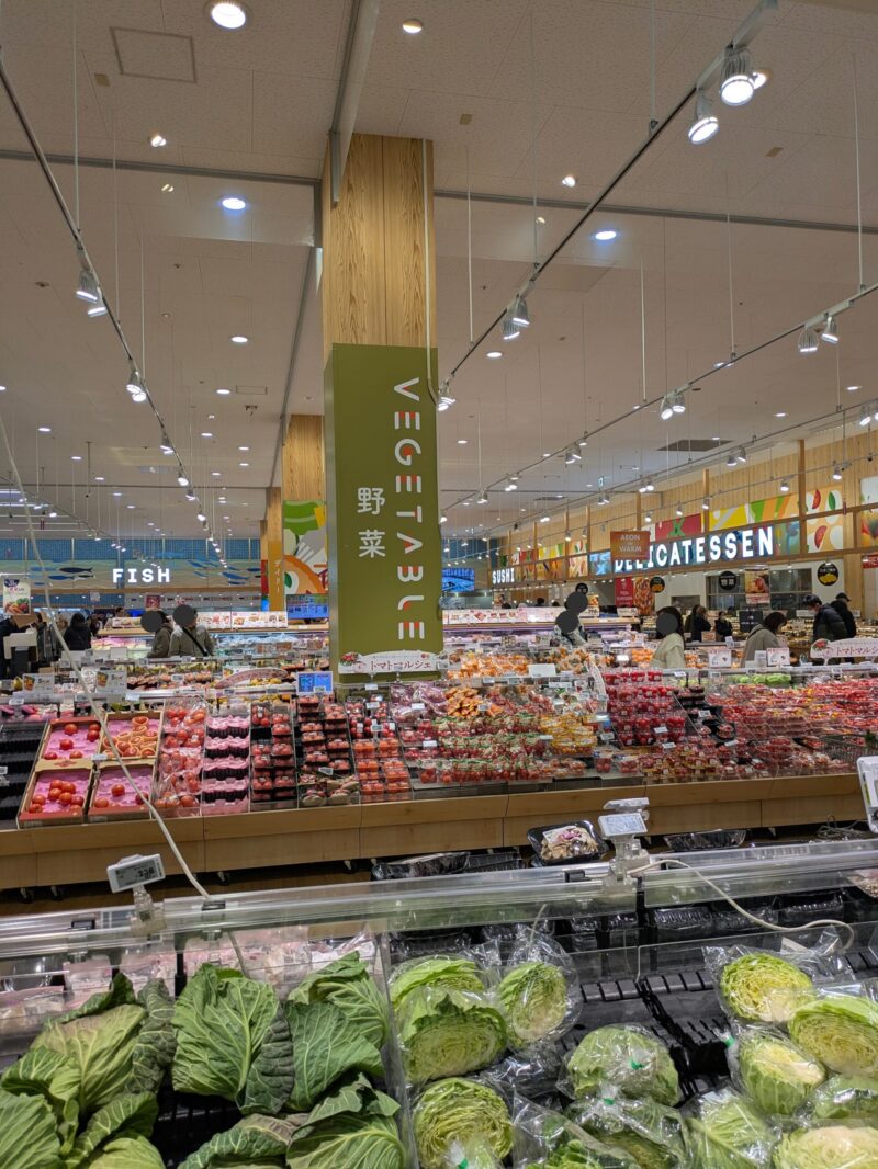 津田沼のスーパー比較・イオンモール津田沼ノースの店内の様子