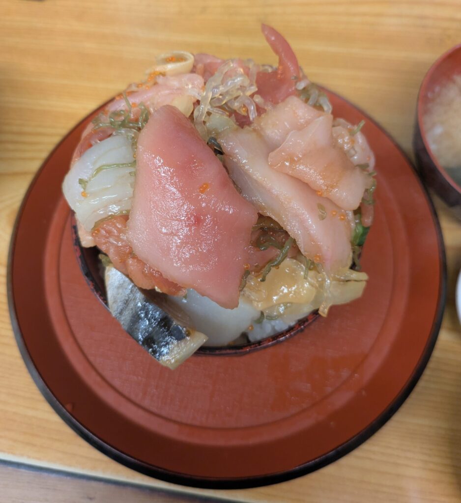 船橋市場　海鮮丼