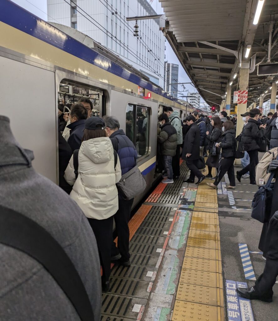 船橋駅通勤ラッシュ